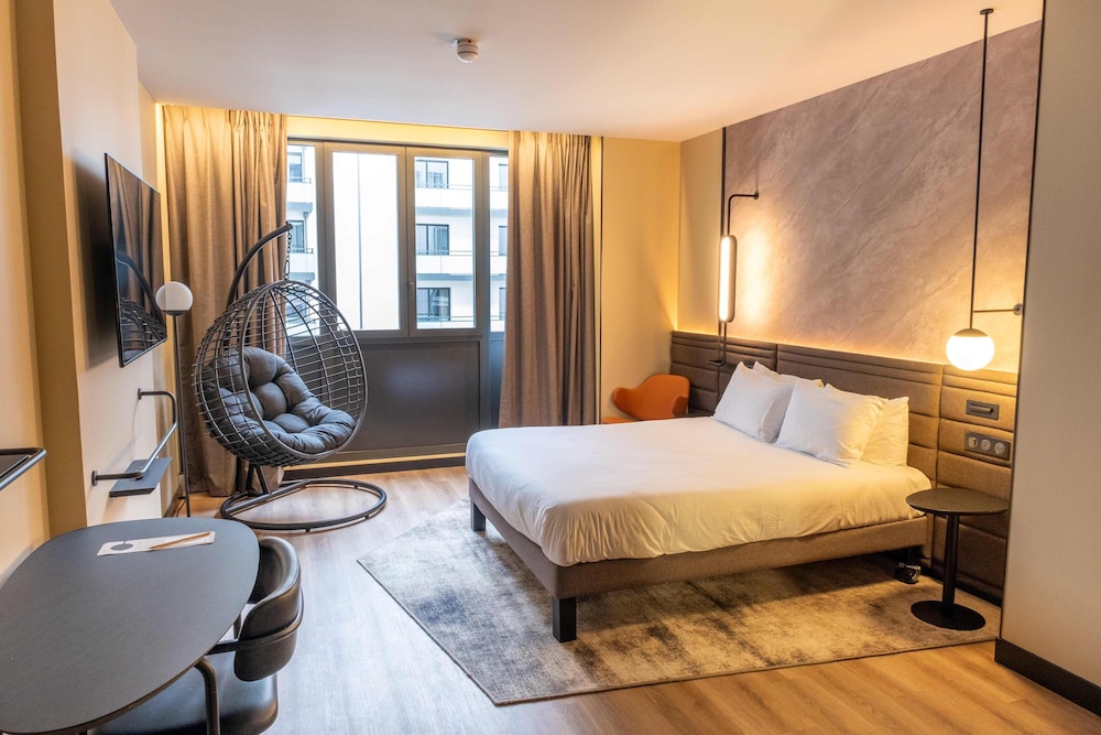 Executive Room, 1 Queen Bed photo 3