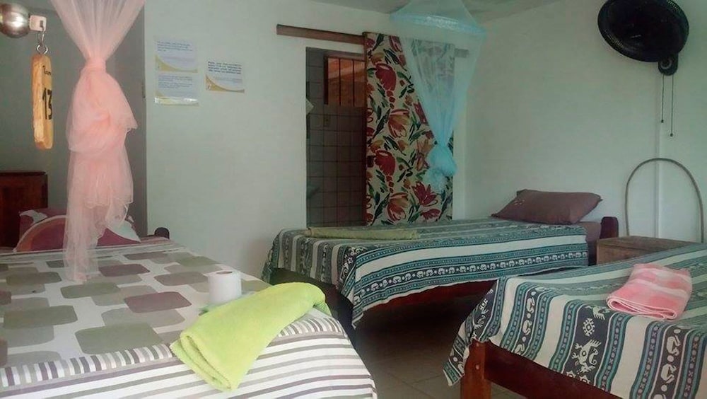 Basic Triple Room, 3 Twin Beds, Private Bathroom, River View photo 1