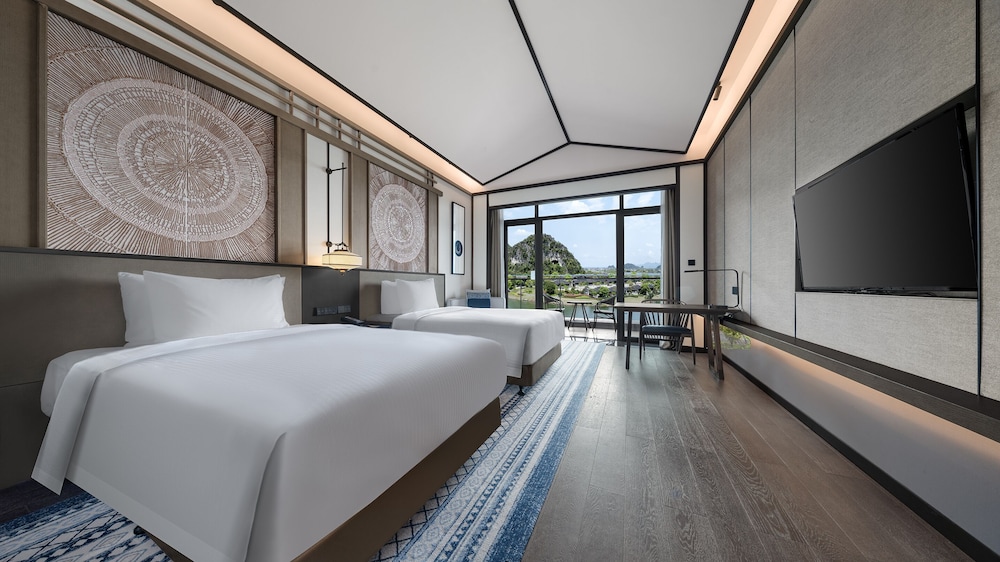 Deluxe Twin Room - Lake View photo 1