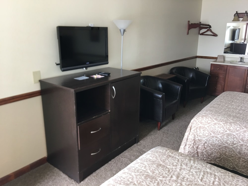 Comfort Double Room, 2 Queen Beds, Mountain View photo 2