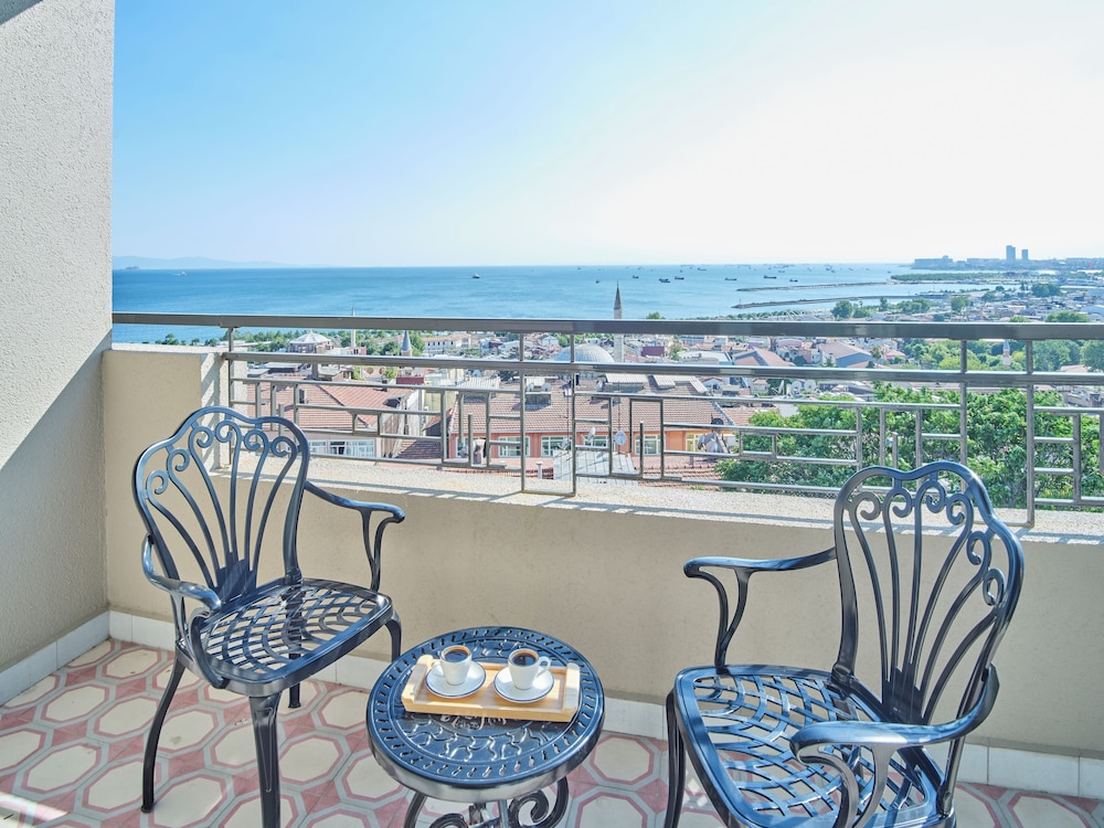Premium Double Room, Balcony, Sea View photo 2