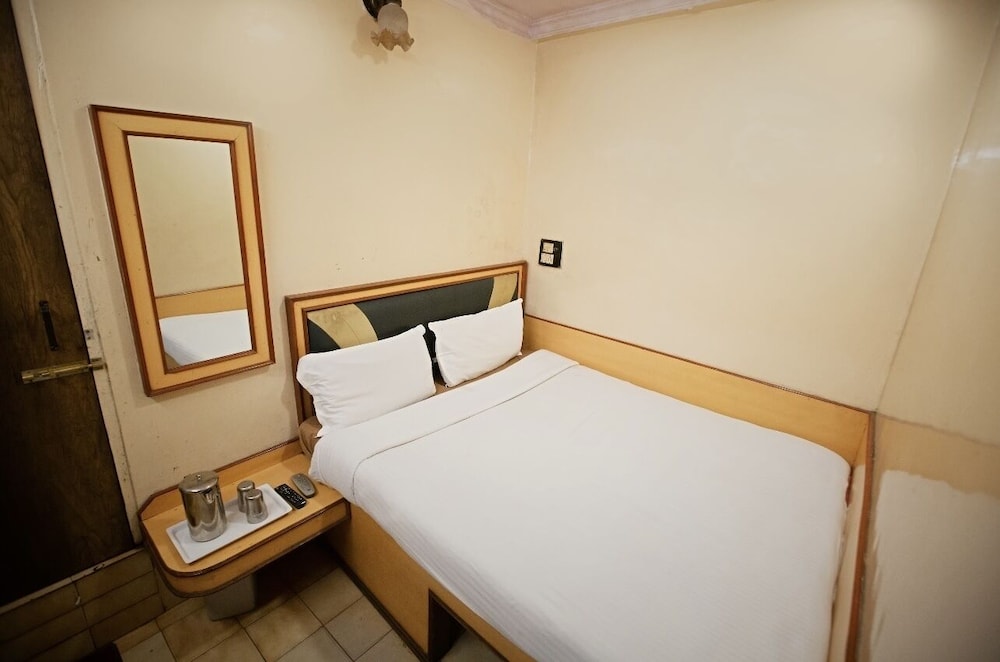 Standard Double Bedded Room - Photo 2