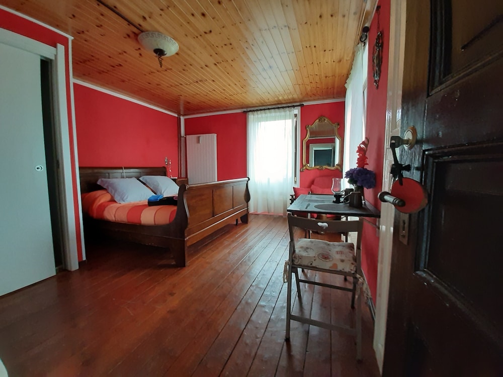 Romantic Double Room, 1 Double Bed, Valley View photo 1
