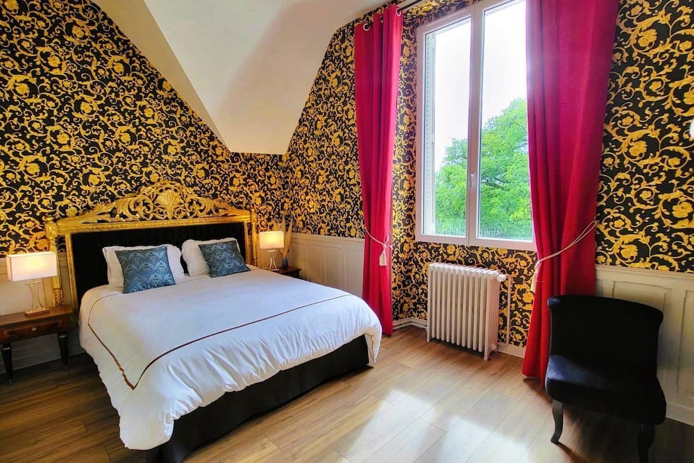 Royal Room photo 1