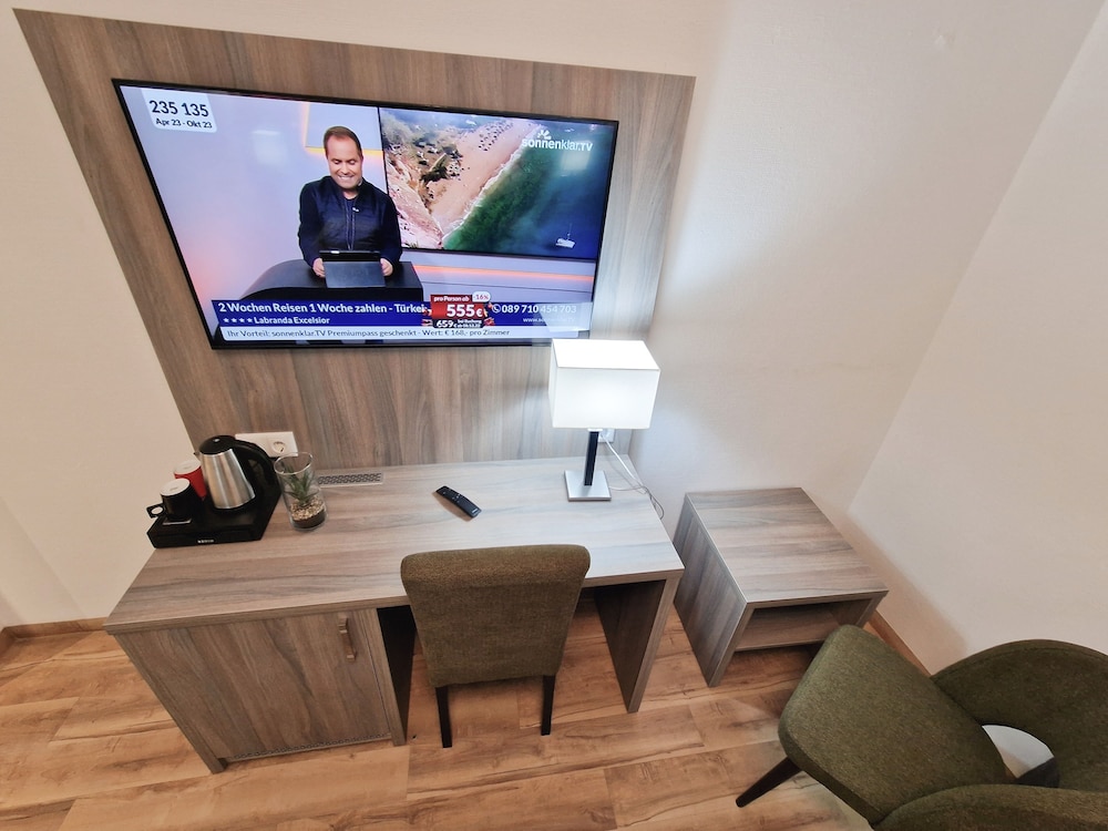 Design Double or Twin Room - Photo 10