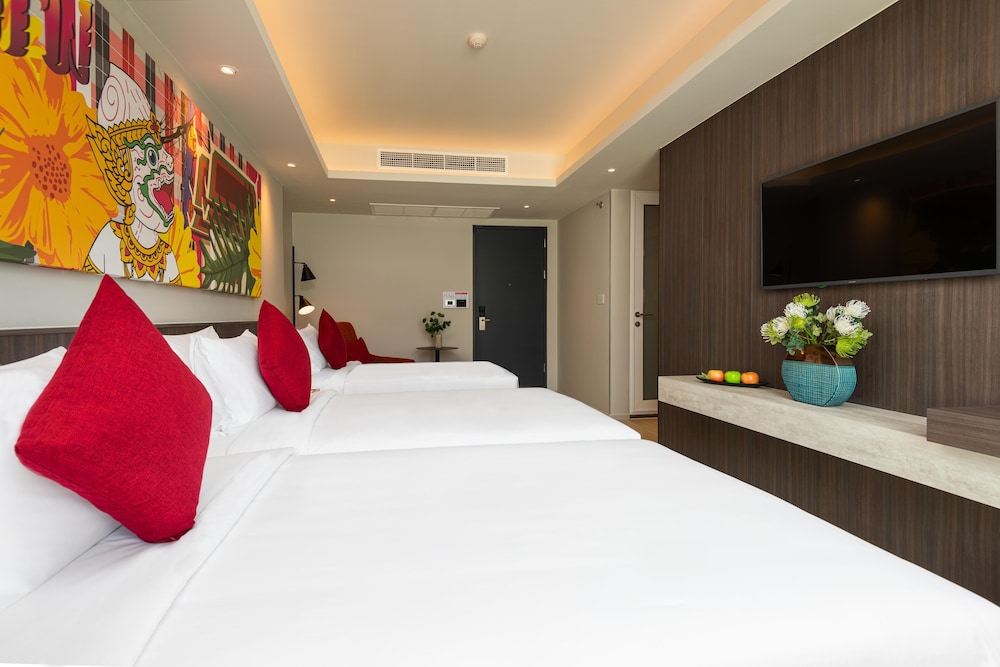 Premier Triple Room, Garden View photo 3
