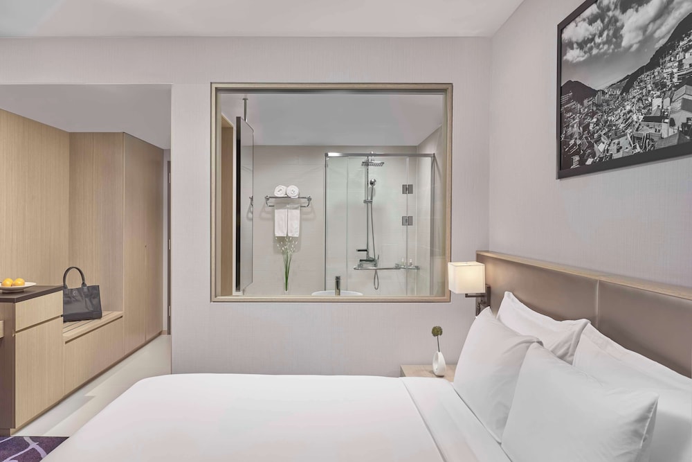 Deluxe Room, 1 King Bed, Mountain View (Avani) - Photo 3