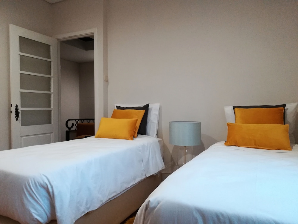 Apartment (2 Bedrooms) photo 2