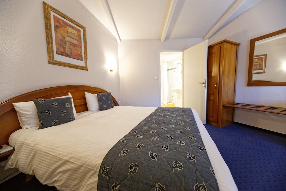 Standard Double Room, 1 Queen Bed photo 2
