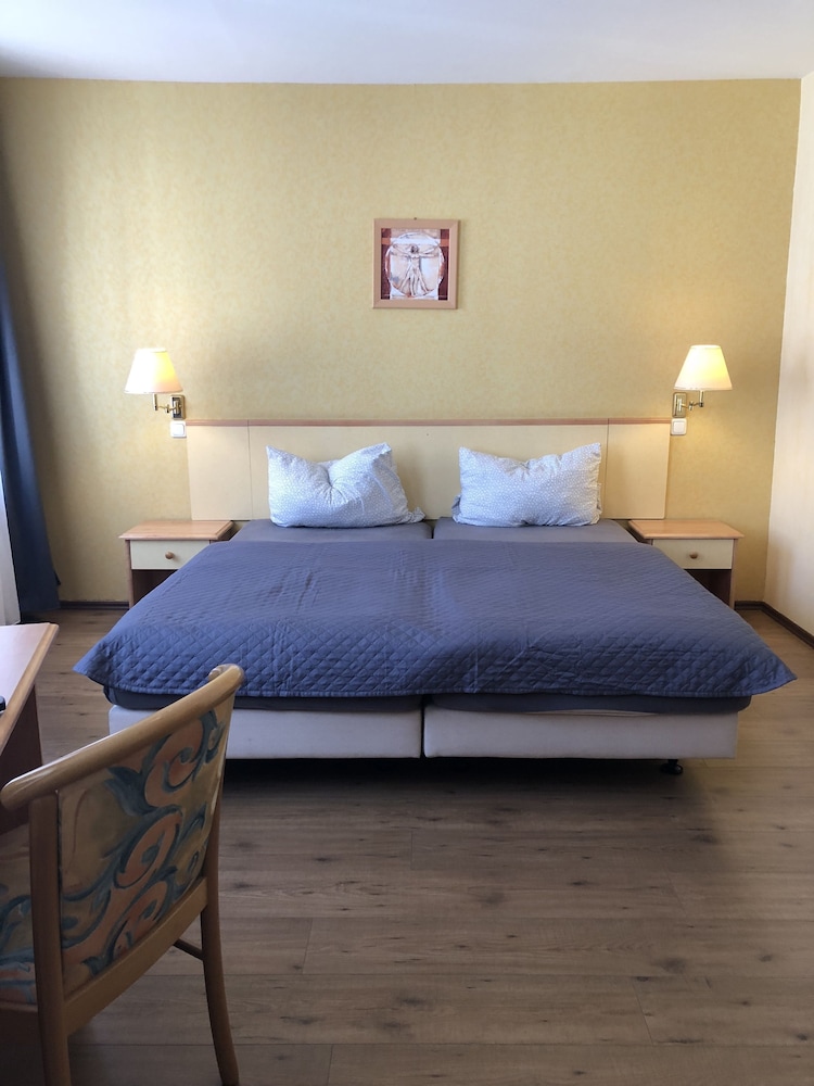 Single Room photo 2