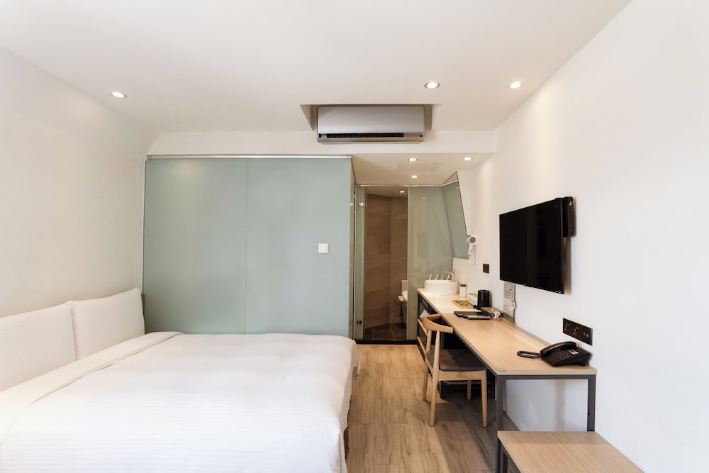 Deluxe Quadruple Room - Photo 3
