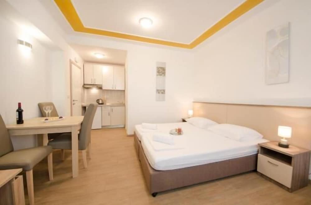 Studio (Guest House Mia (ST) - Standard Studi) photo 3