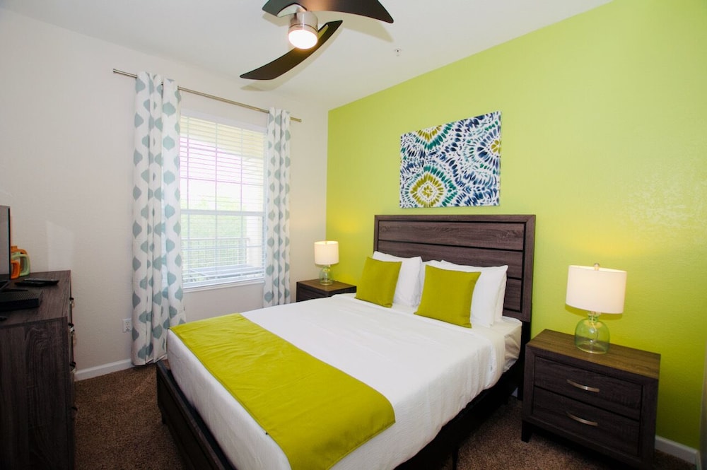 Standard Condo, 3 Bedrooms, 2 Bathrooms