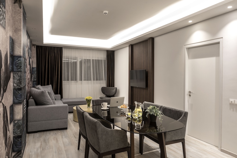 Business Apartment, 1 Bedroom, Ground Floor photo 2