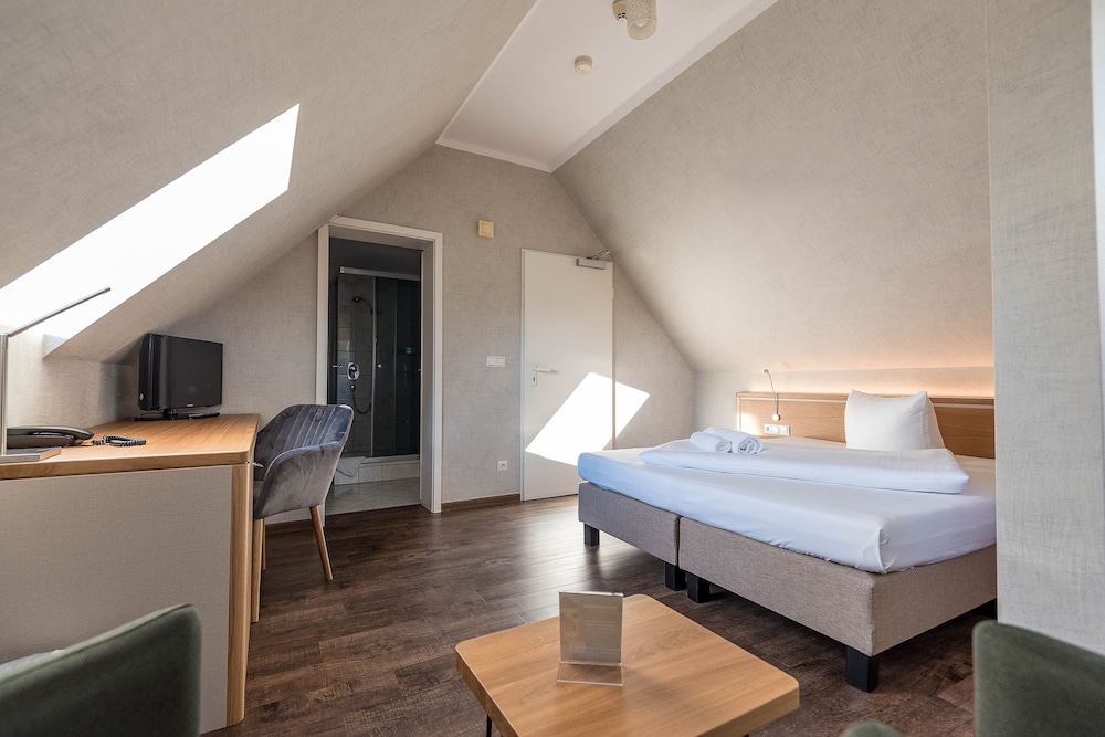 Standard Double Room - Photo 4