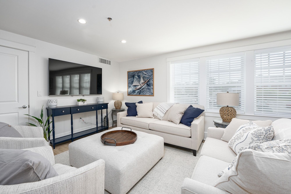 Premier Penthouse