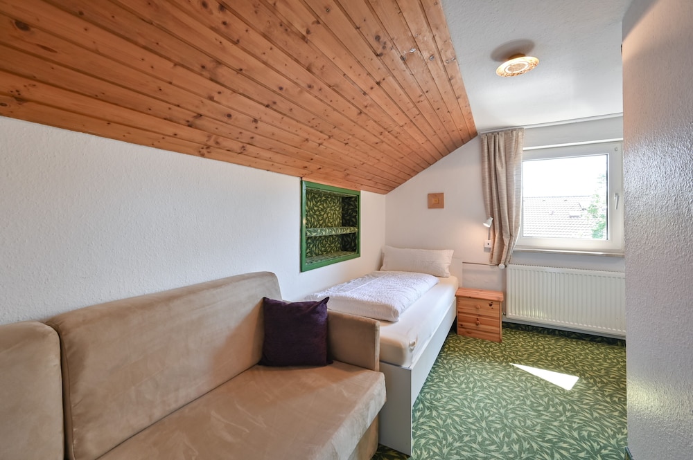 Triple Room, Balcony - Photo 4