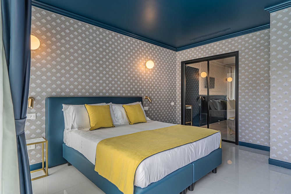 Junior Studio Suite, Sea View - Photo 3