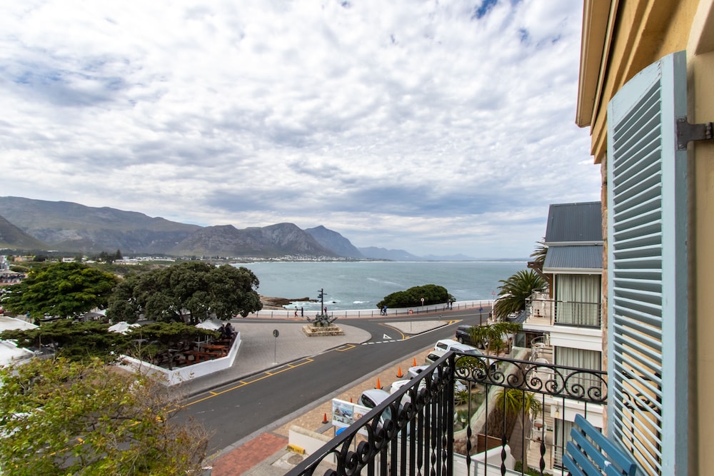 Luxury Double Room, 1 Bedroom, Fireplace, Sea Facing photo 3
