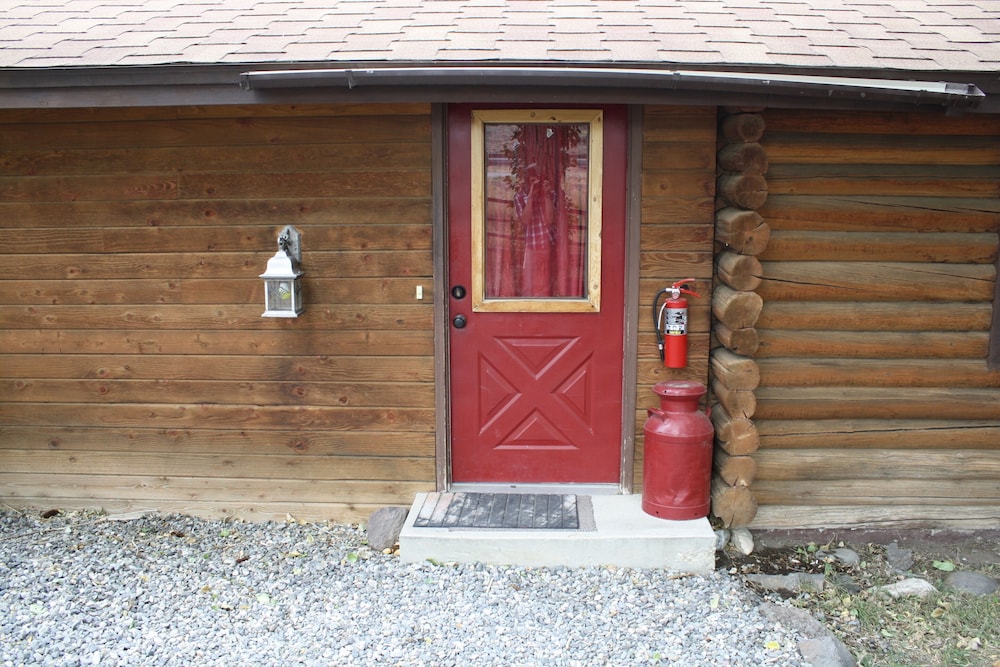 Superior Cabin, Ensuite, River View (Sportsman's Cabin) photo 3