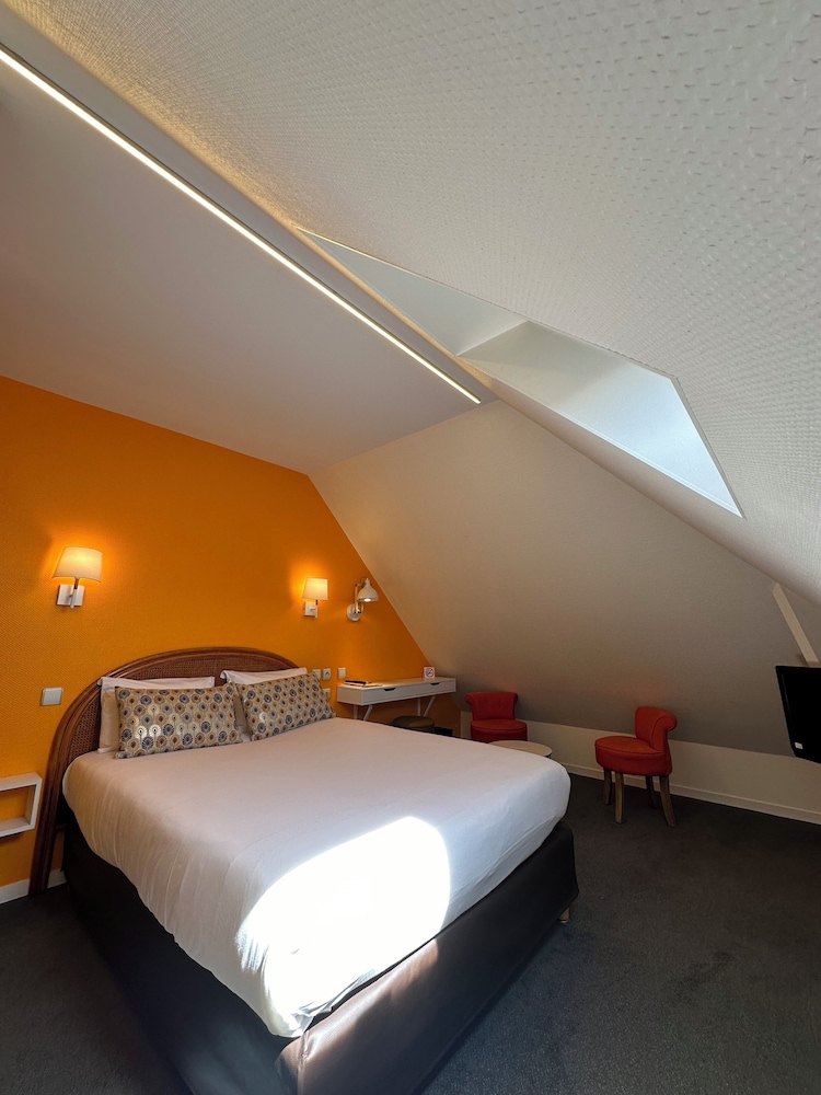 Standard Room photo 2