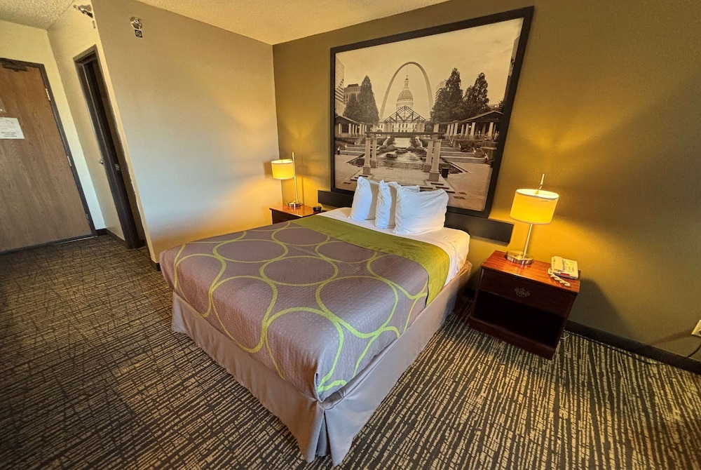 Room, 1 Queen Bed, Non Smoking (Pet-Friendly) - Photo 2