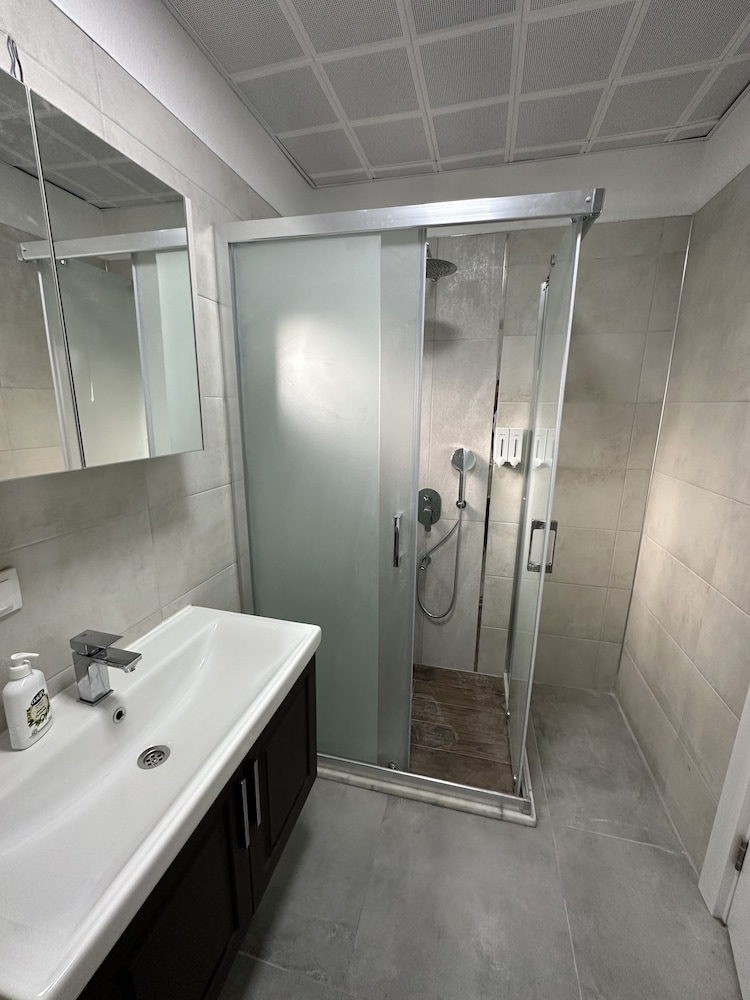 Standard Room, 2 Bedrooms photo 2