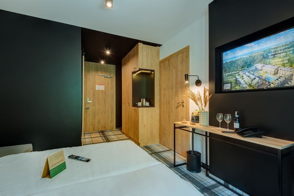 Standard Room, Balcony - Photo 9