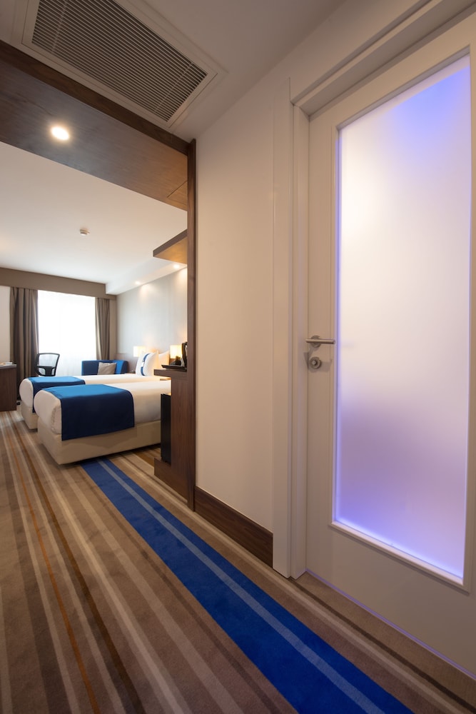 Standard Room, 2 Twin Beds, Smoking photo 1