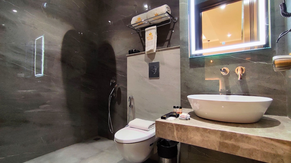 Premium Room - Photo 21