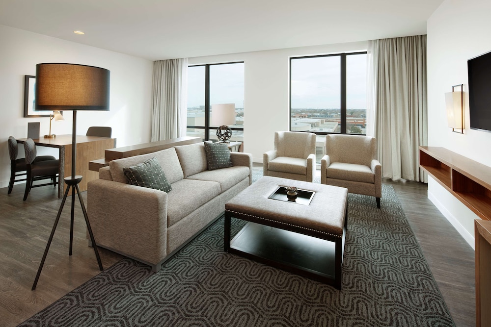 Presidential Suite, 1 King Bed, Accessible, Non Smoking photo 2