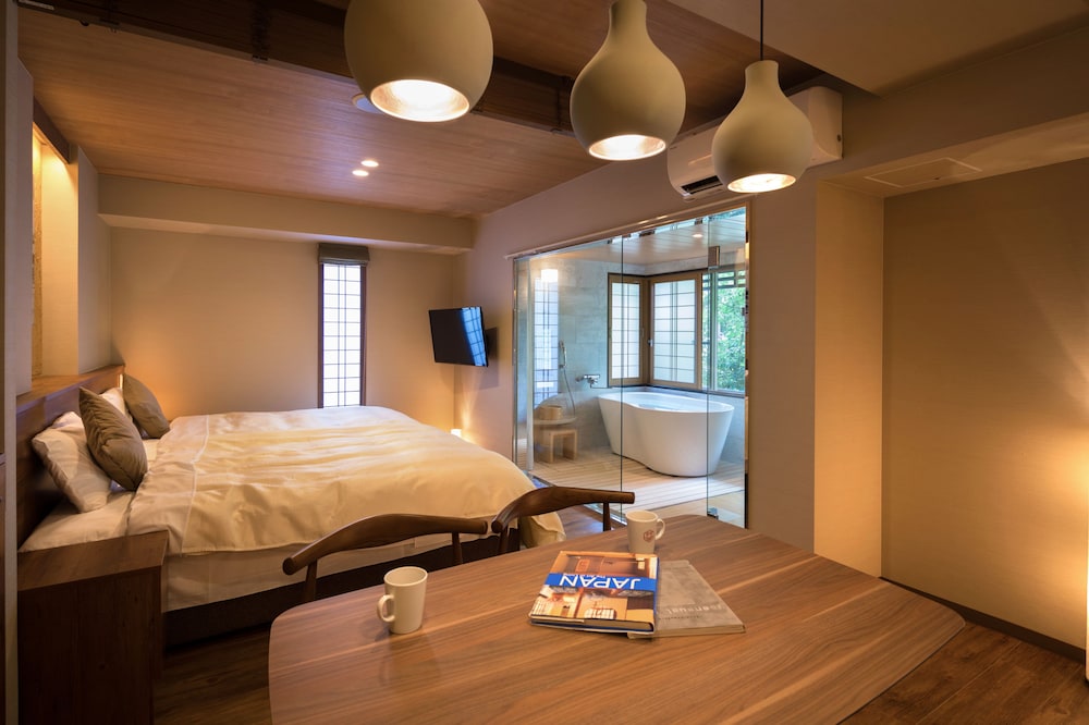 Suite with View Bath (Mountain Style), Non Smoking (68sqm) photo 2