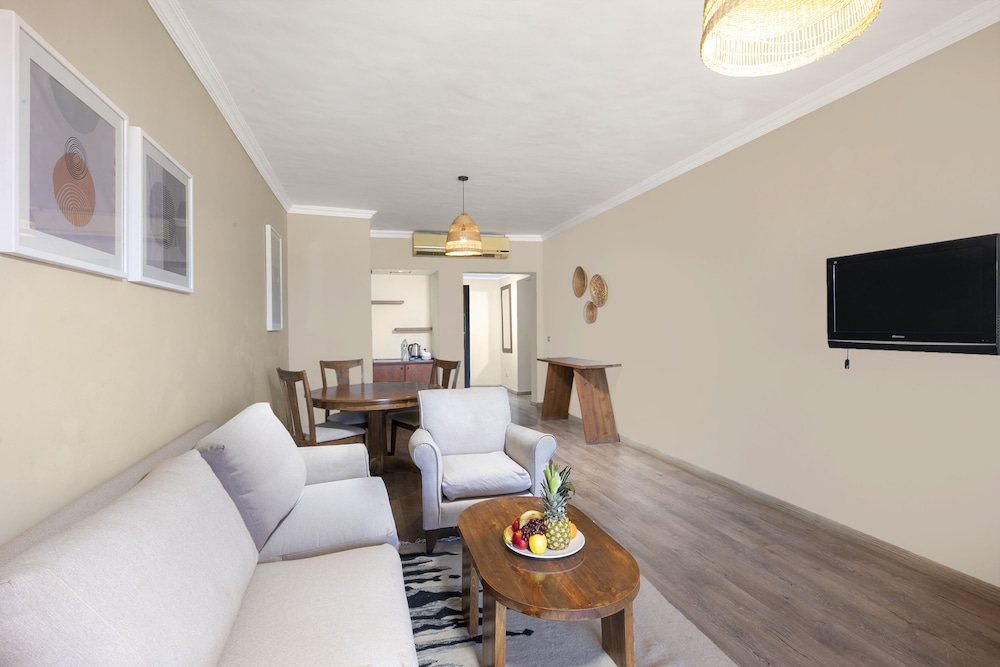 Family Apartment - Photo 5