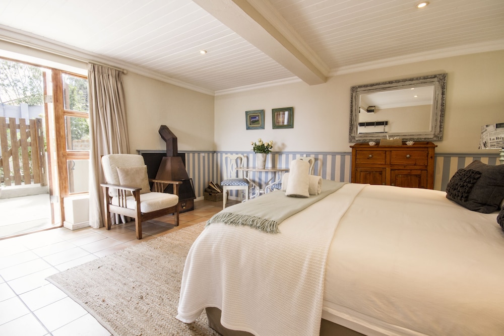 Standard Double or Twin Room photo 2
