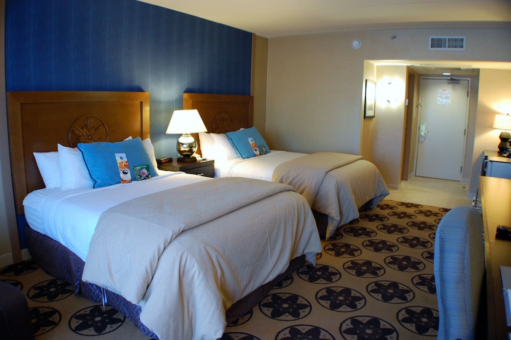 Suite, 2 Queen Beds - Photo 3