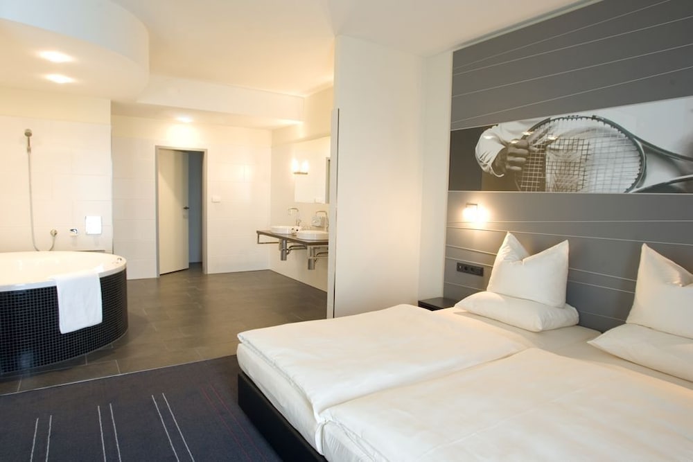 Suite (Champion)
