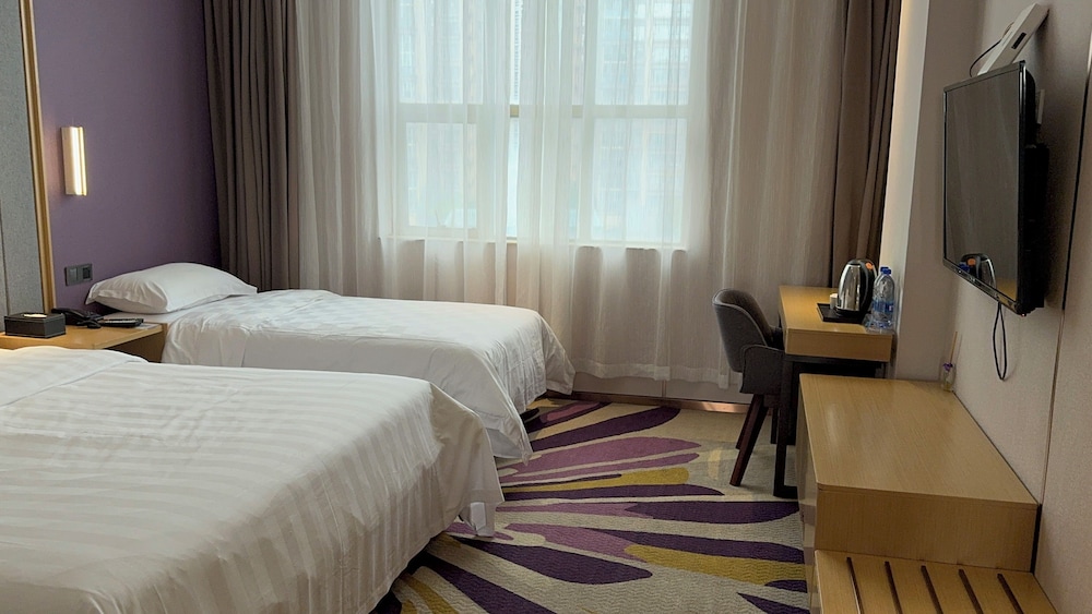 Family Triple Room, City View