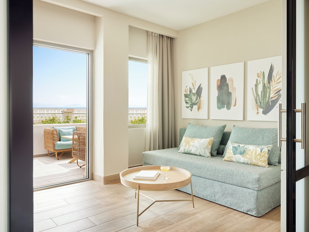 Superior Family Room Private Garden, Garden View - Photo 1