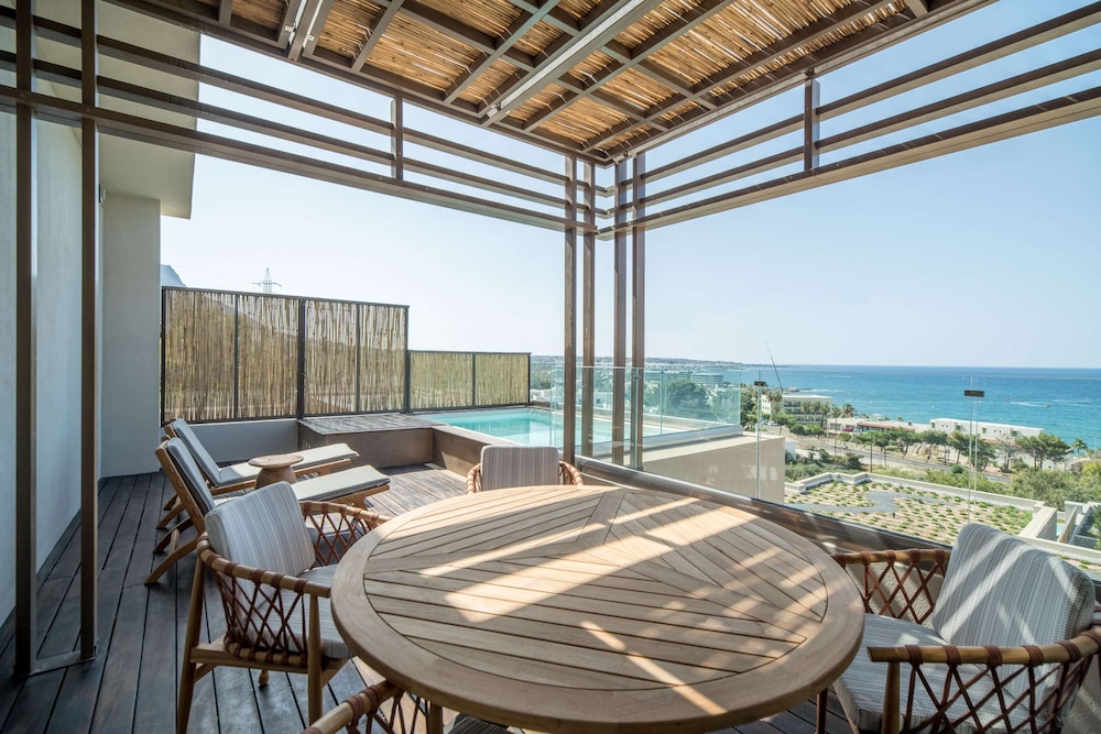 Signature Suite Sea View Hot Tub - Photo 6