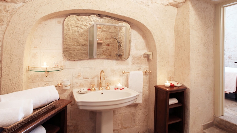 Room - Photo 6