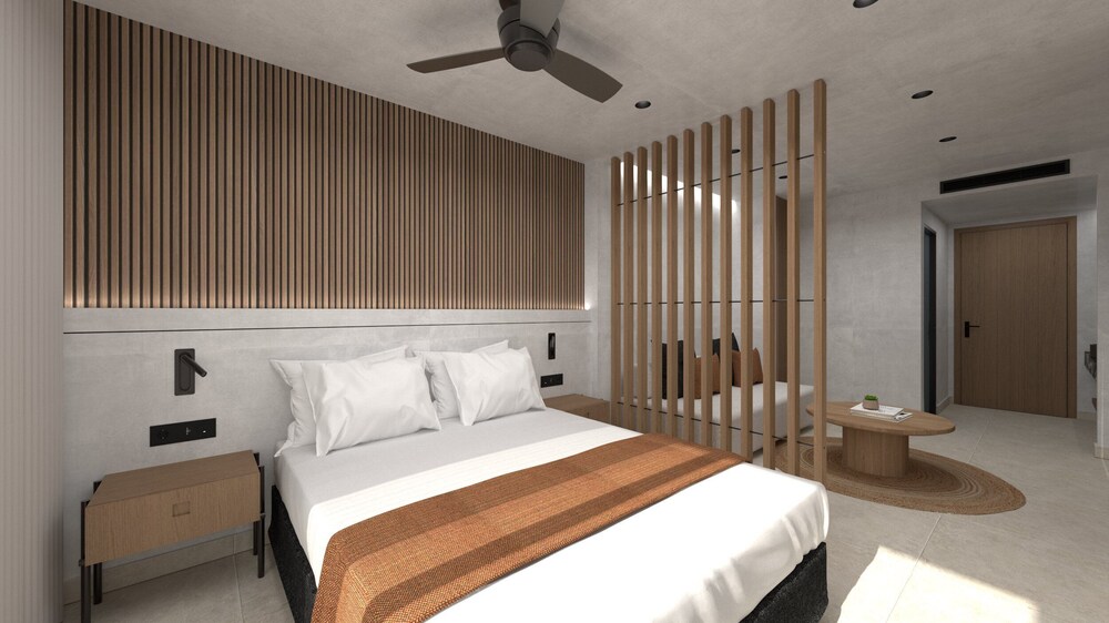 Superior Triple Room, City View photo 1