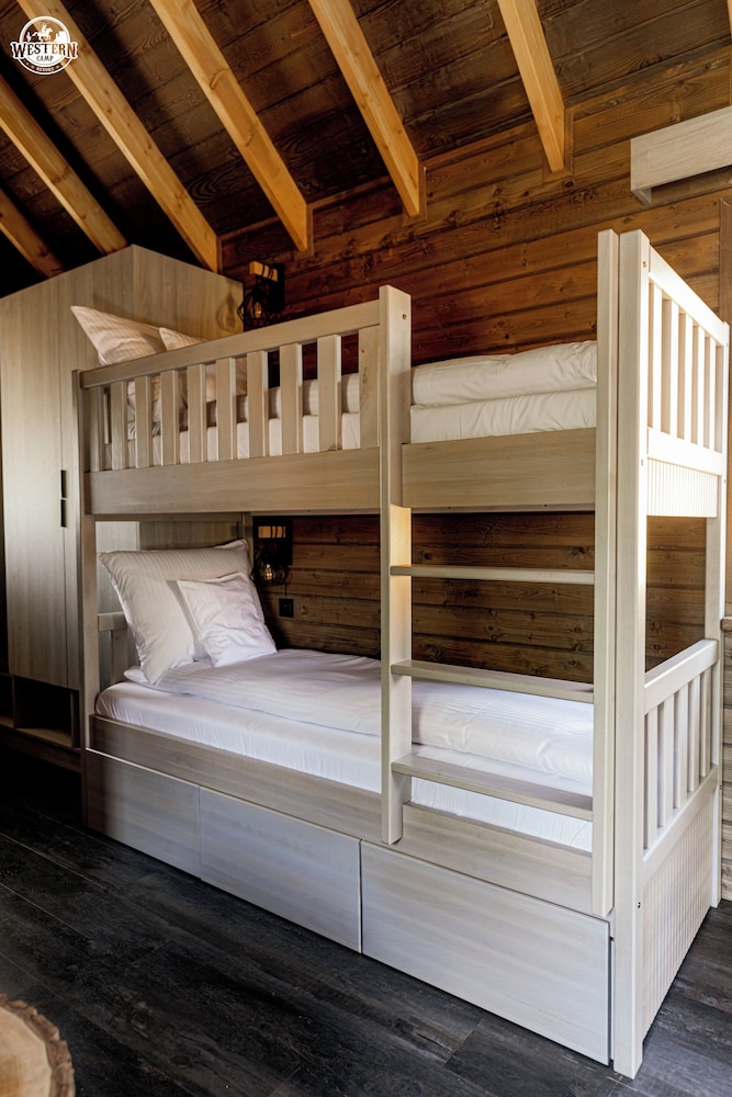 Design Quadruple Room photo 1
