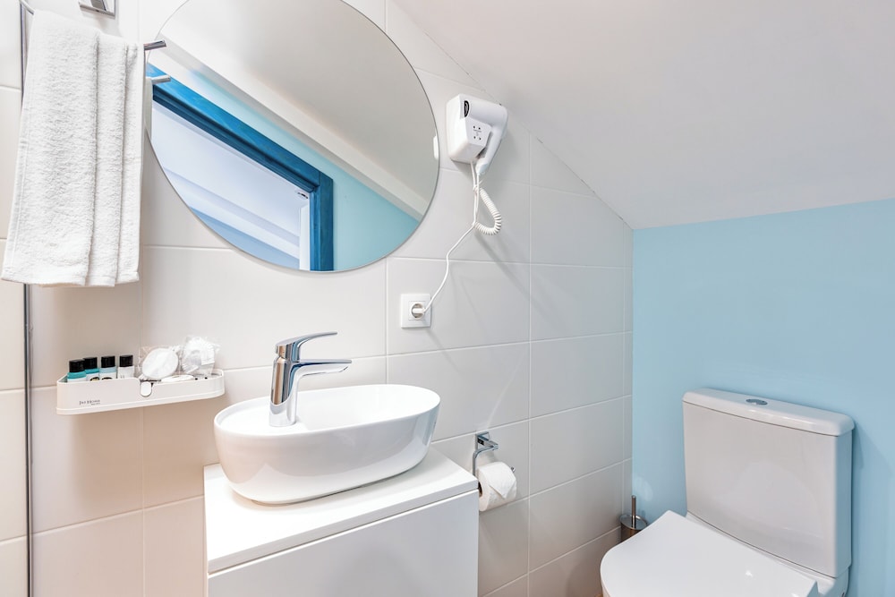Basic Single Room photo 2