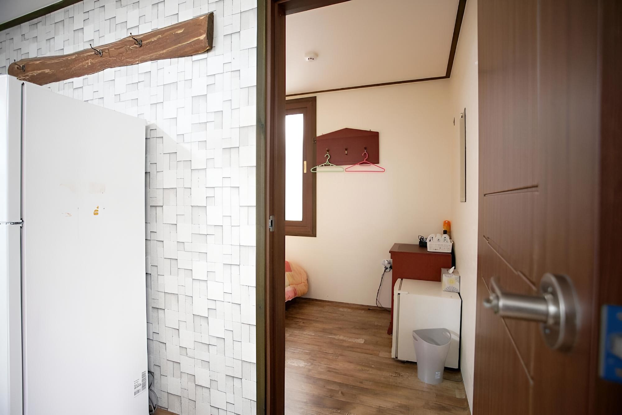 Room (Pension Type) - Photo 3