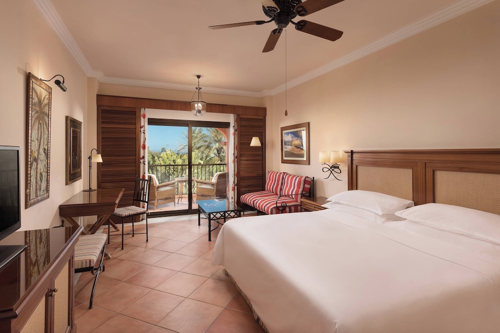 Premium Studio Suite, 2 Twin Beds (Garden View)