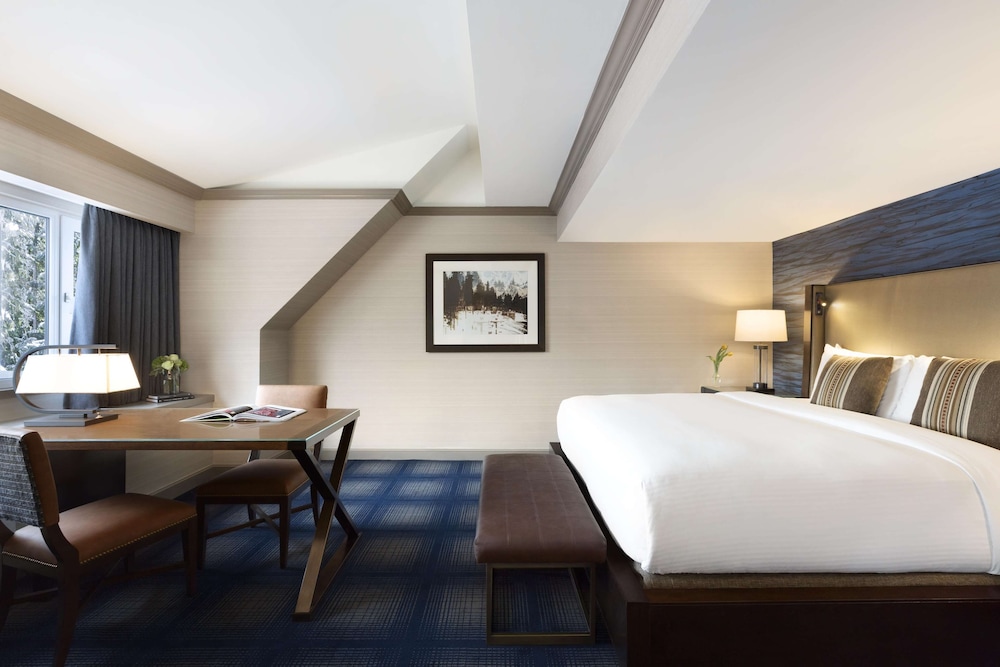 Suite, 1 King Bed (Alpine) - Photo 1