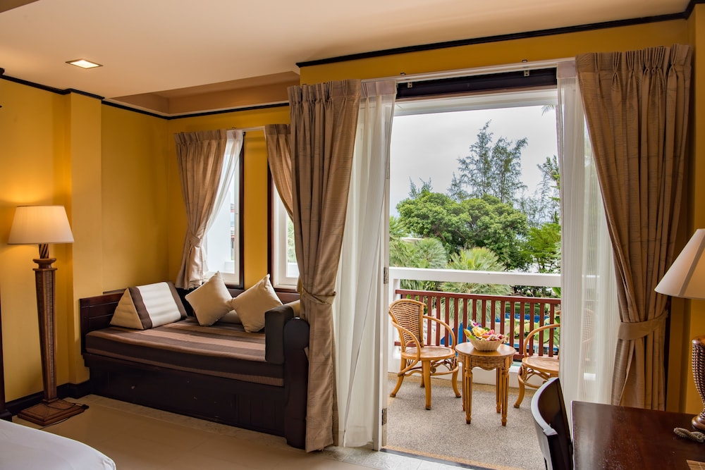 Deluxe Room, Sea View - Photo 2