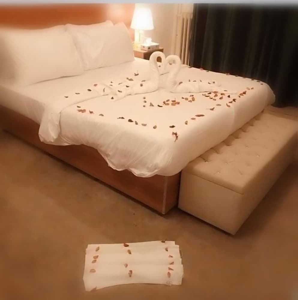 Double Room - Photo 15