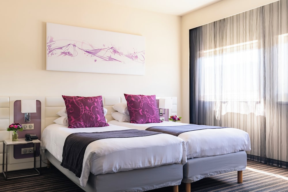 Standard Room, 2 Twin Beds, Non Smoking - Photo 3