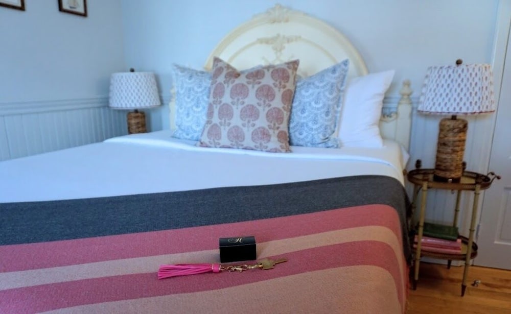Traditional Bedroom